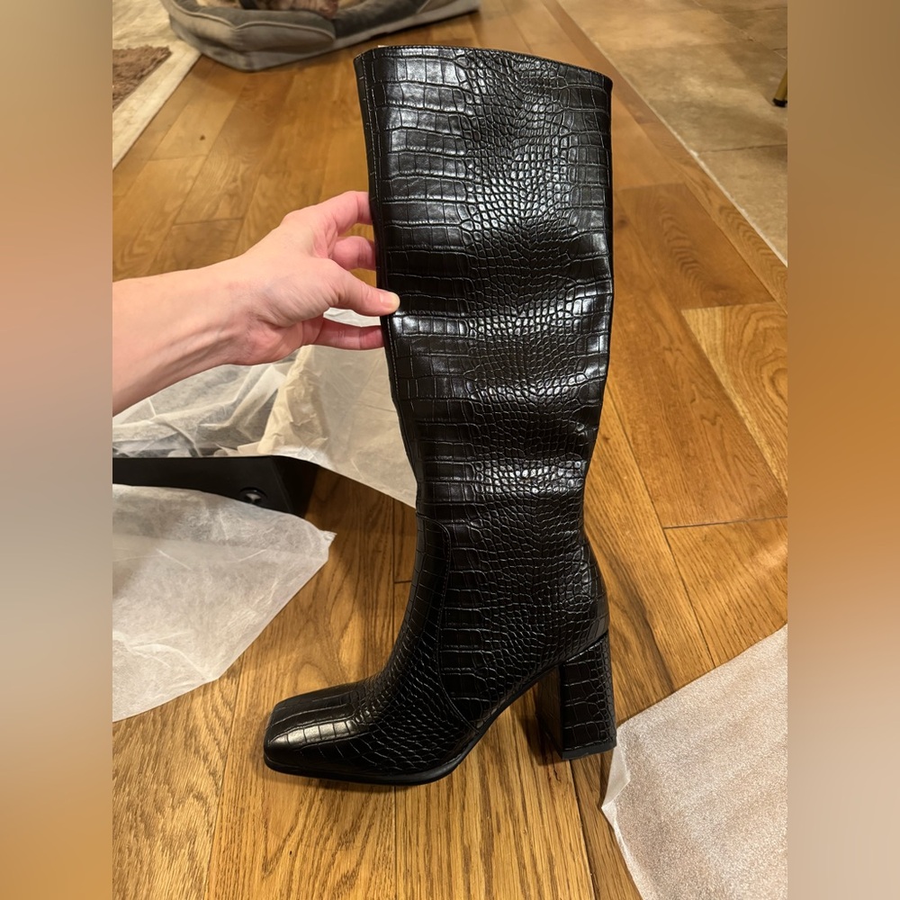 NWT Black Croc-Embossed Knee-High Block Heel Boot - Picture 2 of 13